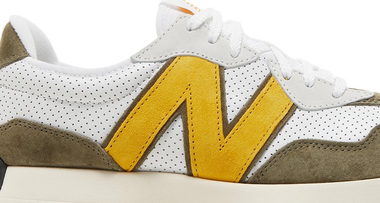 327 'White Yellow'