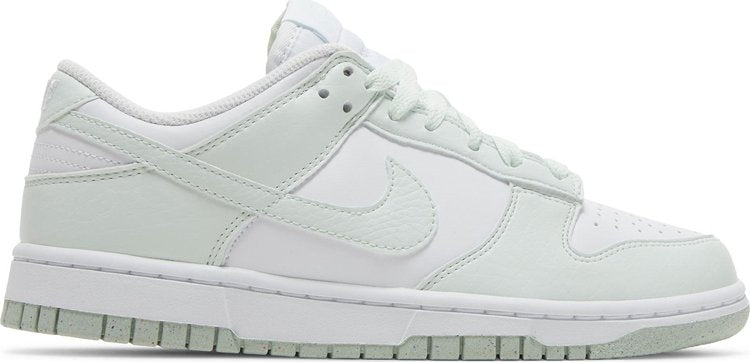 נעלי סניקרס Wmns Dunk Low Next Nature 'White Mint' של המותג נייקי בצבע ירוק עשויות עוֹר