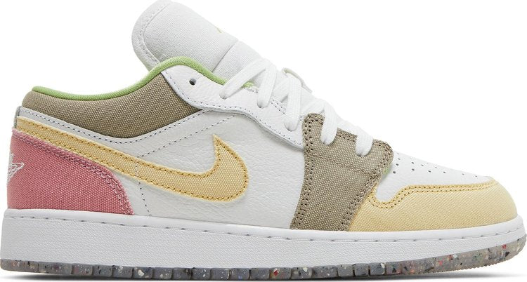 נעלי סניקרס Air Jordan 1 Low SE GS 'Pastel Grind' של המותג נייקי בצבע לבן עשויות עוֹר