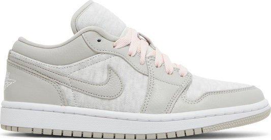 נעלי סניקרס Wmns Air Jordan 1 Low SE 'Light Iron Ore' של המותג נייקי בצבע אפור עשויות רֶשֶׁת