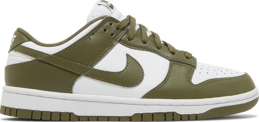 נעלי סניקרס Wmns Dunk Low 'Medium Olive' של המותג נייקי בצבע ירוק עשויות עוֹר