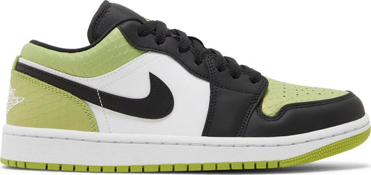 נעלי סניקרס Wmns Air Jordan 1 Low SE 'Vivid Green Snakeskin' של המותג נייקי בצבע ירוק עשויות עוֹר