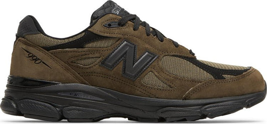 נעלי סניקרס JJJJound x 990v3 Made in USA 'Brown' של המותג ניו באלאנס בצבע חום עשויות עור (זמש)