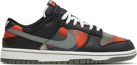 נעלי סניקרס Dunk Low 'Graffiti Pack - Black Red' של המותג נייקי בצבע שָׁחוֹר עשויות עוֹר