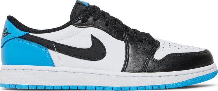 נעלי סניקרס Air Jordan 1 Retro Low OG 'UNC' של המותג נייקי בצבע לבן עשויות עוֹר