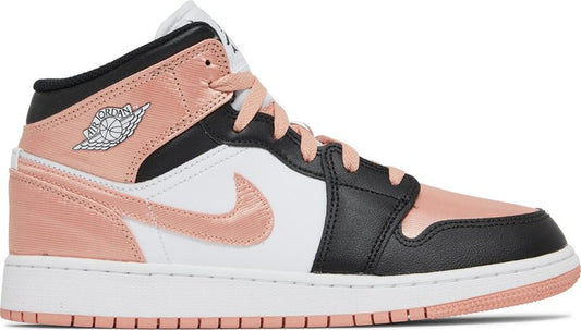 נעלי סניקרס Air Jordan 1 Mid GS 'White Light Madder Root' של המותג נייקי בצבע לבן עשויות עוֹר