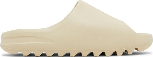 נעלי סניקרס Yeezy Slides 'Bone' 2022 של המותג אדידס בצבע קרם עשויות קצף מסוג EVA (פולימר)