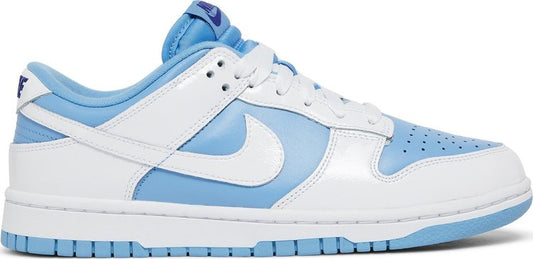 נעלי סניקרס Wmns Dunk Low 'Reverse UNC' של המותג נייקי בצבע כְּחוֹל עשויות עור פטנט