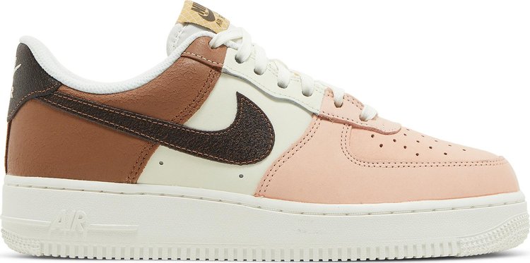 נעלי סניקרס Air Force 1 Low 'Neapolitan' של המותג נייקי בצבע חום עשויות עור (זמש)