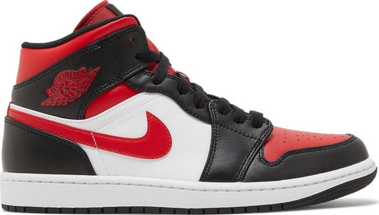 נעלי סניקרס Air Jordan 1 Mid 'Bred Toe' של המותג נייקי בצבע אָדוֹם עשויות עוֹר