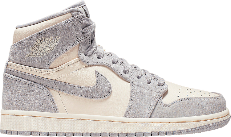 נעלי סניקרס Wmns Air Jordan 1 High Premium 'Atmosphere Grey' של המותג נייקי בצבע קרם עשויות עוֹר