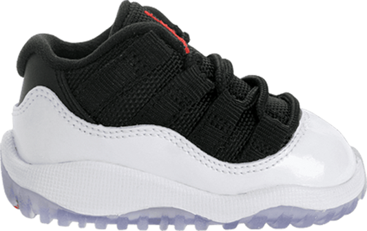 נעלי סניקרס Air Jordan 11 Retro Low TD של המותג נייקי בצבע לבן עשויות 