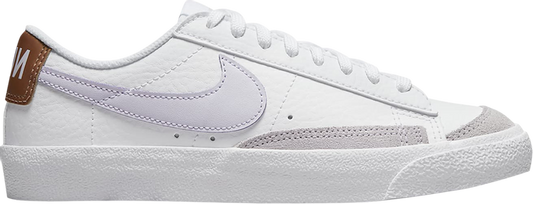 נעלי סניקרס Blazer Low '77 PS 'White Barely Grape' של המותג נייקי בצבע לבן עשויות עוֹר