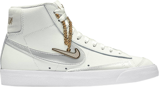 נעלי סניקרס Wmns Blazer Mid '77 'Summit White' של המותג נייקי בצבע לבן עשויות עוֹר