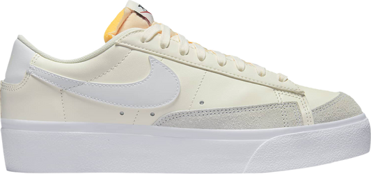 נעלי סניקרס Wmns Blazer Low Platform 'Sail' של המותג נייקי בצבע לבן עשויות עוֹר