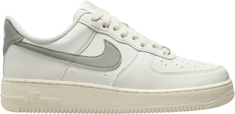 נעלי סניקרס Wmns Air Force 1 '07 Next Nature 'Sail Mica Green' של המותג נייקי בצבע קרם עשויות עוֹר