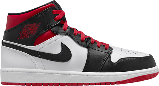 נעלי סניקרס Air Jordan 1 Mid 'Gym Red Black Toe' של המותג נייקי בצבע לבן עשויות עוֹר