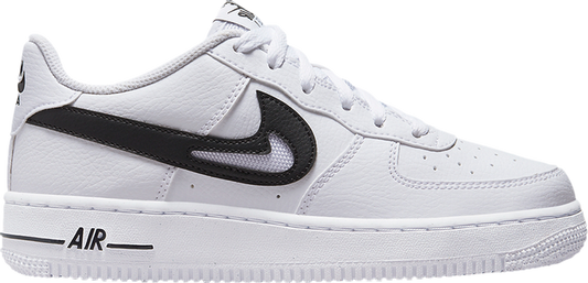 נעלי סניקרס Air Force 1 '07 GS 'Cut Out Swoosh - White Black' של המותג נייקי בצבע לבן עשויות עוֹר