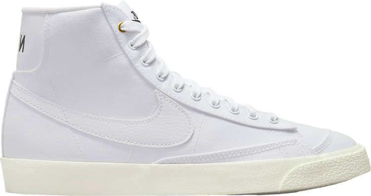 נעלי סניקרס Wmns Blazer Mid '77 Canvas 'White Sail' של המותג נייקי בצבע לבן עשויות בַּד