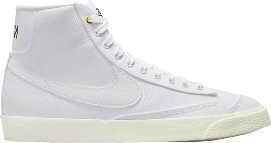 נעלי סניקרס Wmns Blazer Mid '77 Canvas 'White Sail' של המותג נייקי בצבע לבן עשויות בַּד