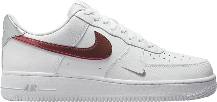 נעלי סניקרס Air Force 1 '07 Low 'White Picante Red' של המותג נייקי בצבע לבן עשויות עוֹר