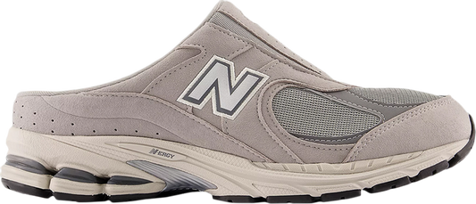נעלי סניקרס 2002R Mule 'Grey Silver' של המותג ניו באלאנס בצבע אפור עשויות עור (זמש)